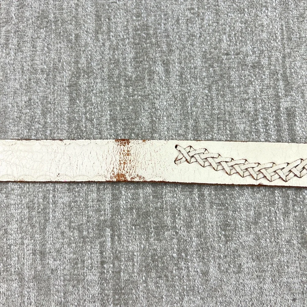Miss Me Girls White Leather Western Belt Rhinestone Buckle BG4M02-100 Size‎ S/M